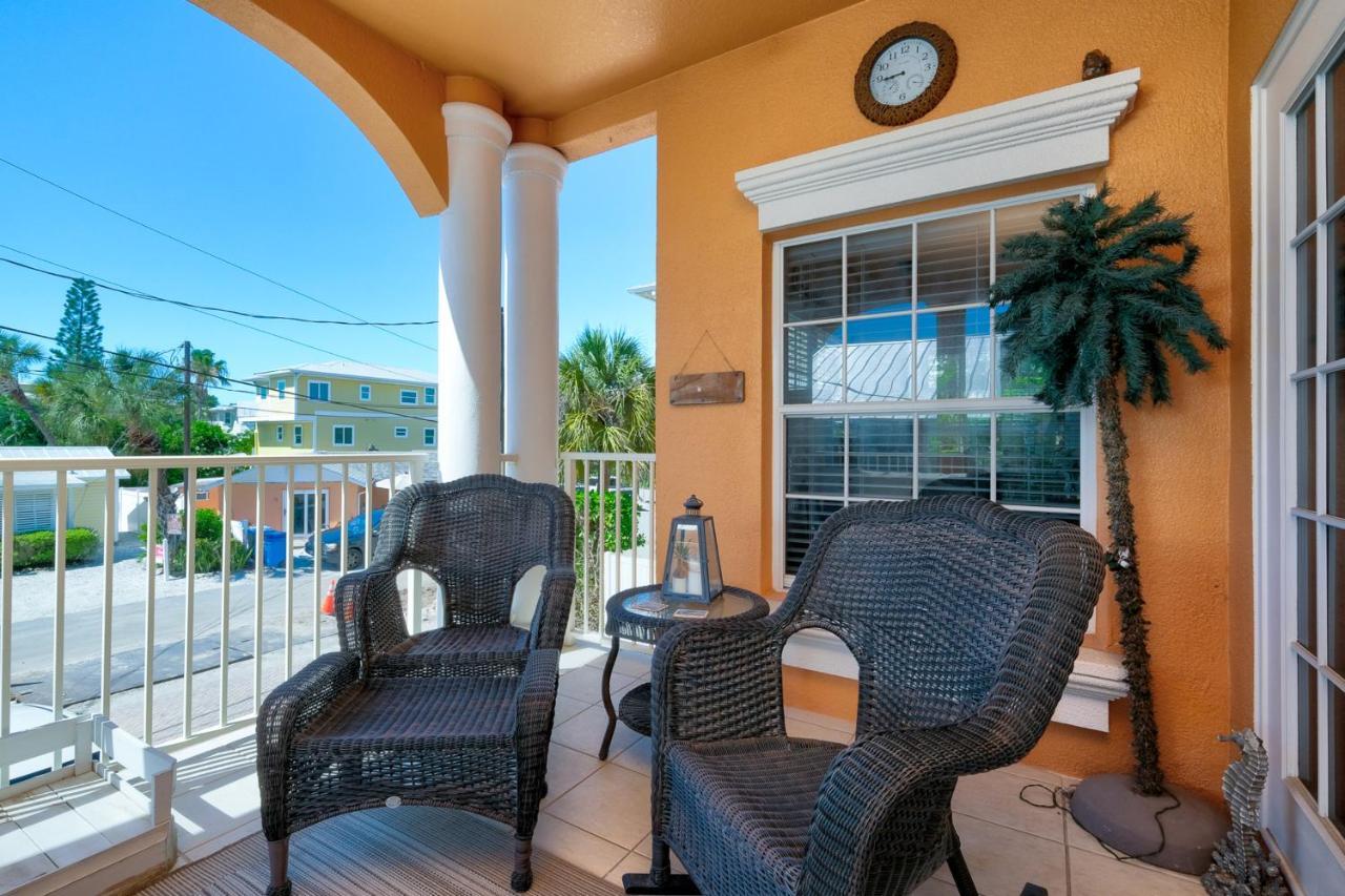 Hibiscus Hideaway Condo Walk To Historic Bridge St Bradenton Beach Exteriör bild