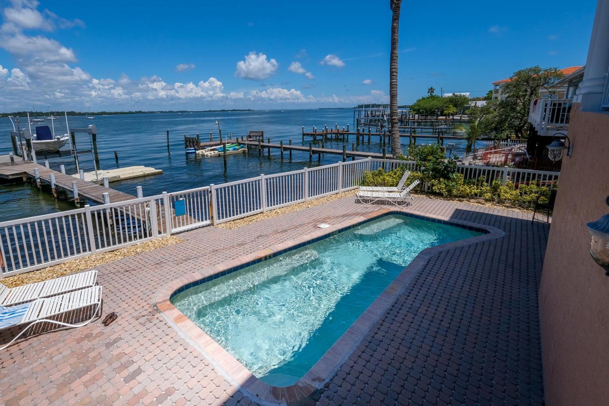 Hibiscus Hideaway Condo Walk To Historic Bridge St Bradenton Beach Exteriör bild