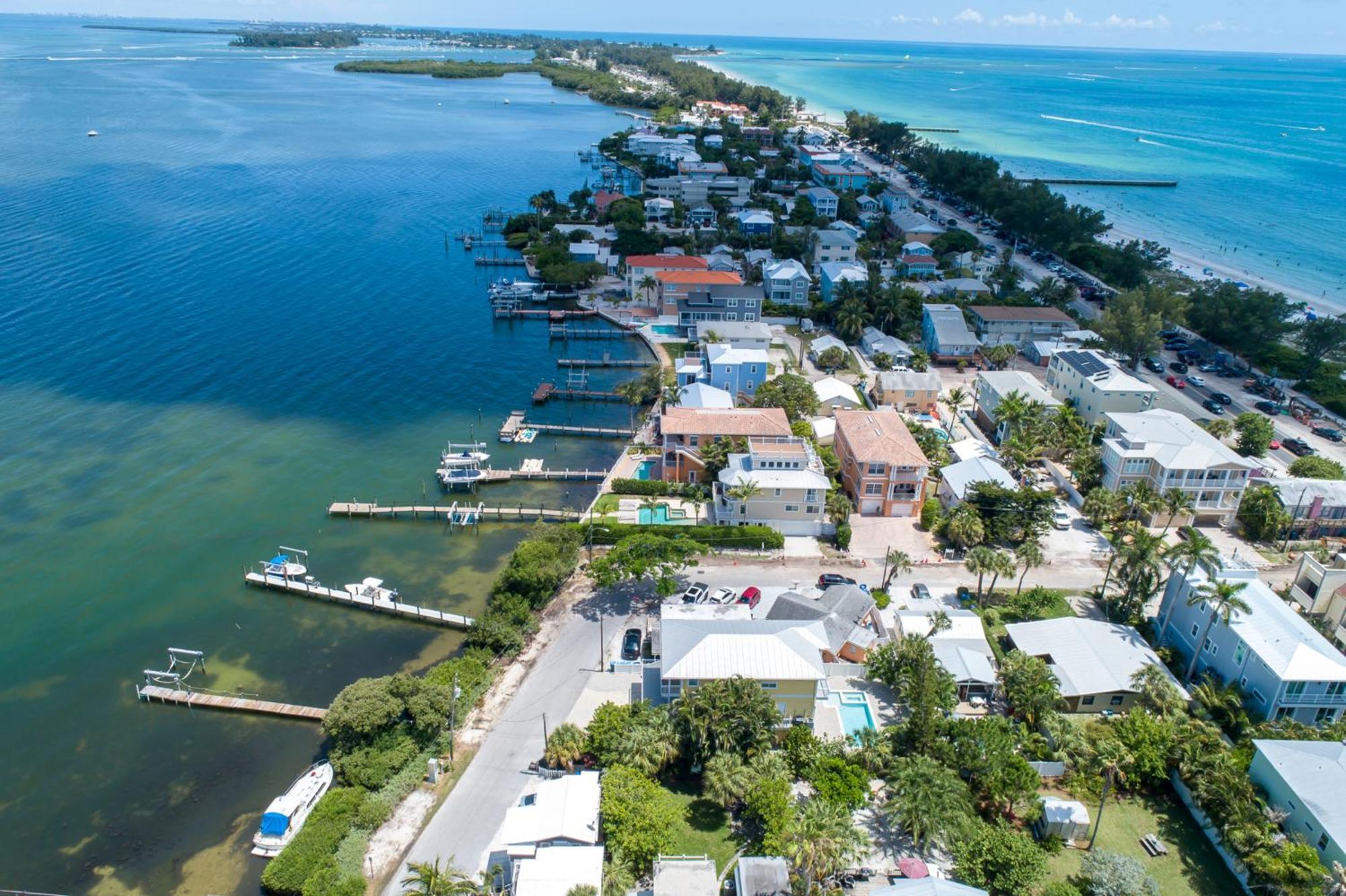 Hibiscus Hideaway Condo Walk To Historic Bridge St Bradenton Beach Exteriör bild